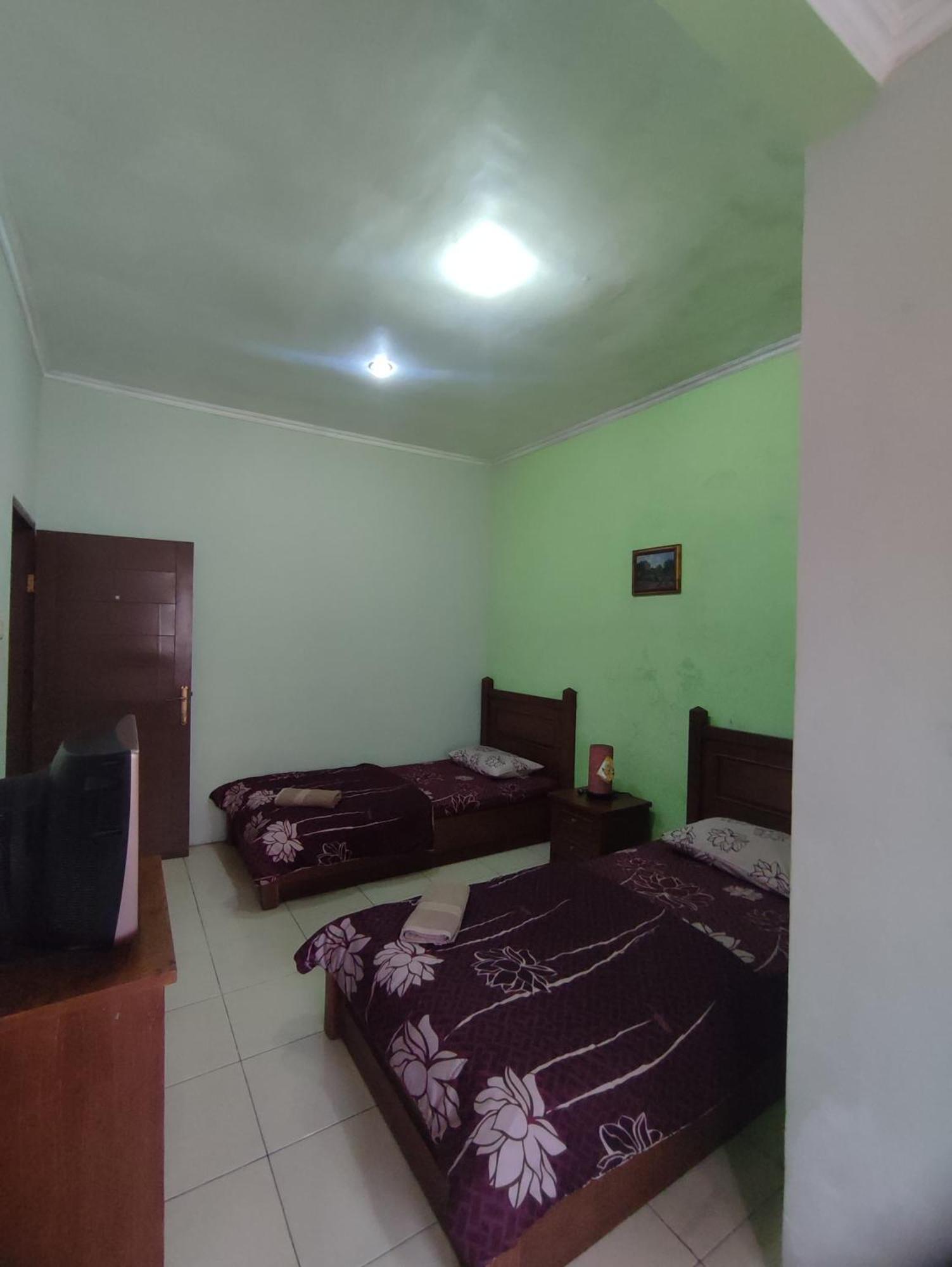 Maribaya Family Guest House Syariah Lembang Buitenkant foto