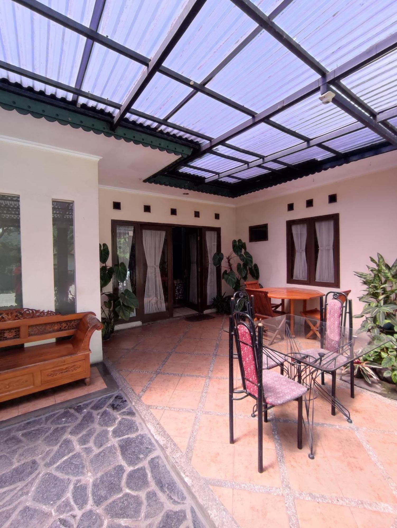 Maribaya Family Guest House Syariah Lembang Buitenkant foto