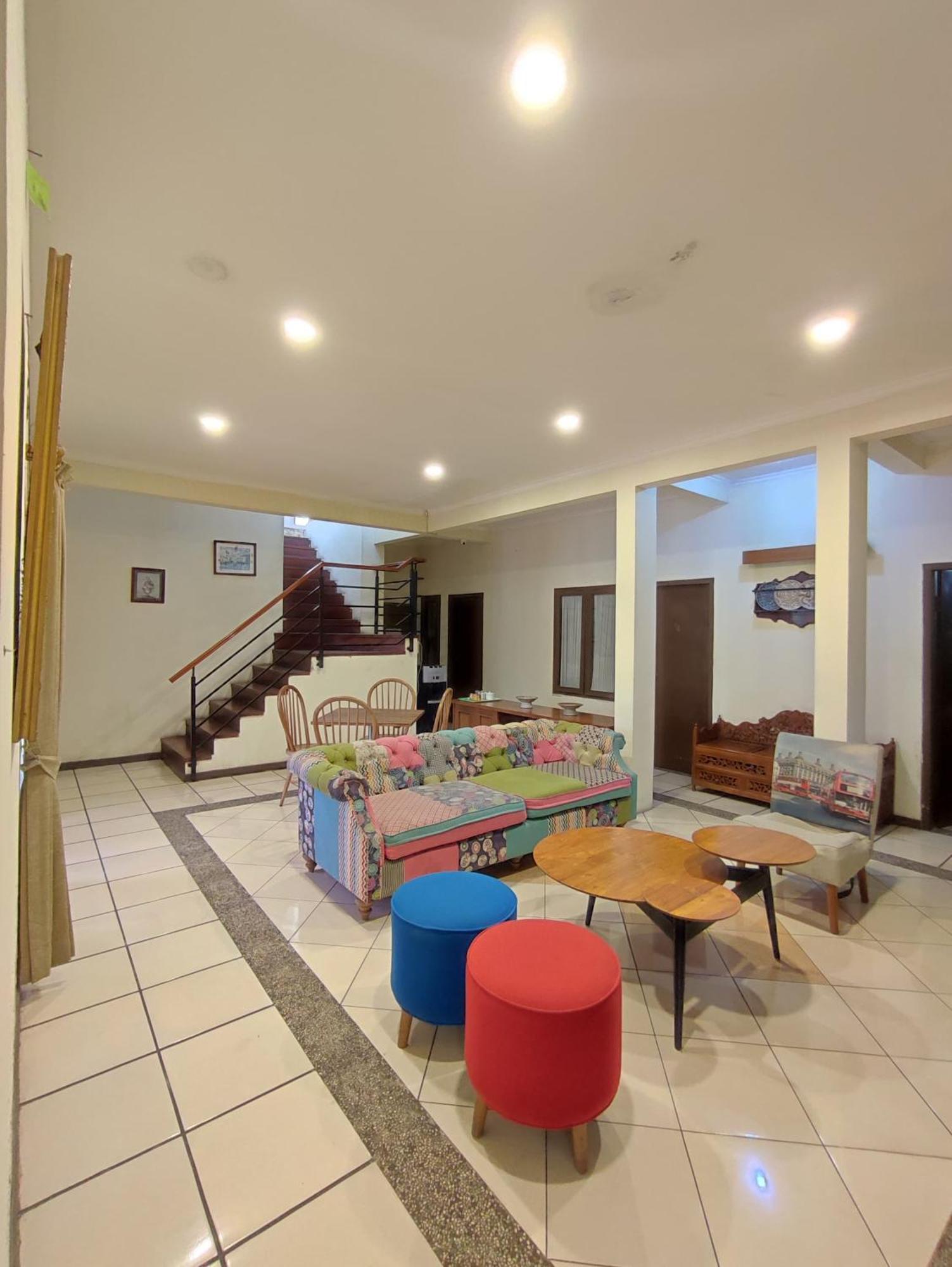 Maribaya Family Guest House Syariah Lembang Buitenkant foto